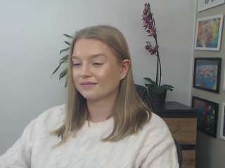 ericalust's CamSoda show and profile