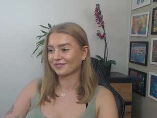 ericalust Live Webcam on CamSoda