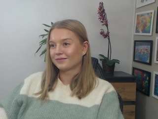 ericalust Voyeur live webcam