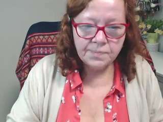 flirtyadele webcam model