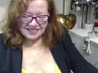 flirtyadele Live Webcam on CamSoda