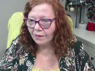 flirtyadele webcam model