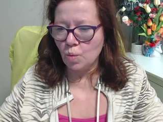 flirtyadele Live Webcam on CamSoda