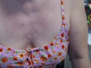 flirtyadele Live Webcam on CamSoda