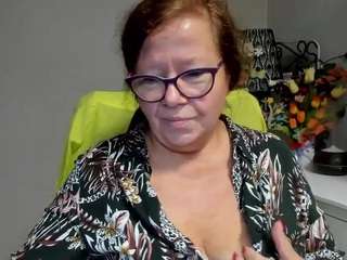 flirtyADELE live cam preview