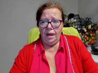 flirtyADELE live cam preview