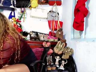 ximenamoreira Live Webcam on CamSoda