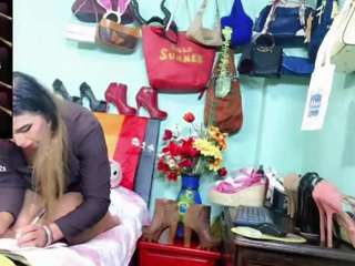 Live cam show with XimenaMoreira