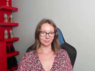 ZoeXox live webcam show