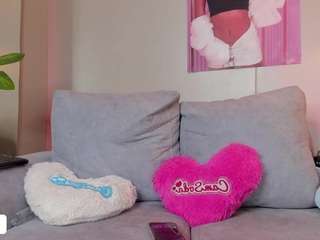 emmawilliams1 Live Webcam on CamSoda