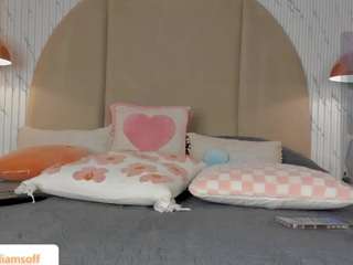 emmawilliams1 Live Webcam on {site_name}