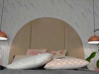 emmawilliams1 Live Webcam on CamSoda