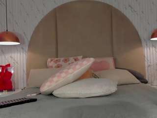 emmawilliams1 Live Webcam on CamSoda