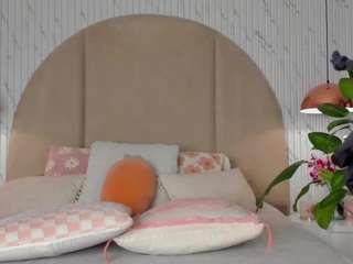 emmawilliams1 Live Webcam on CamSoda