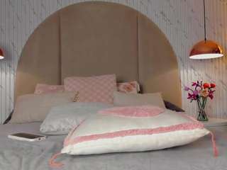 emmawilliams1 Live Webcam on CamSoda