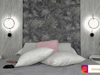 Live webcam model emmawilliams1 on Soda Cams