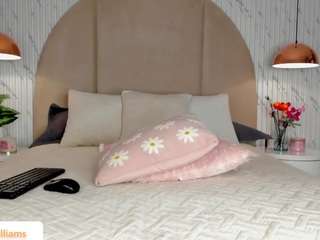 emmawilliams1 Live Webcam on CamSoda