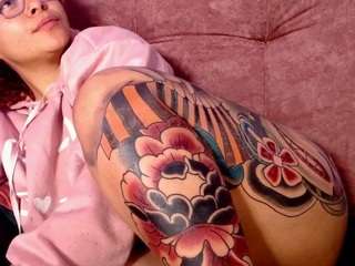 gaiah77 webcam model