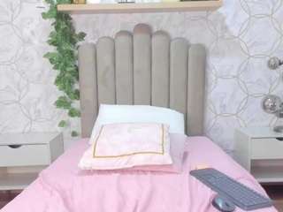 scarlett-bm webcam