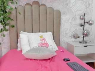 scarlett-bm Live Webcam on CamSoda