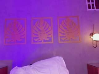 majo-rose Live Webcam on CamSoda