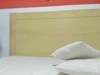 nayla-thompson webcam