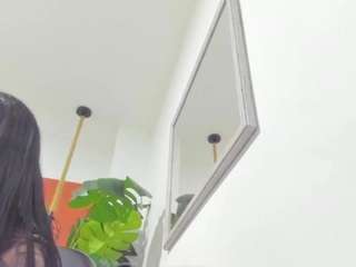 nayla-thompson webcam