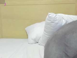 nayla-thompson webcam