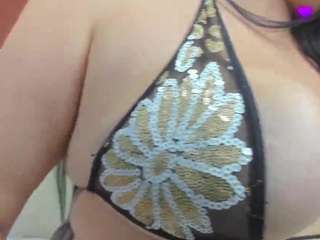 nayla-thompson live cam preview