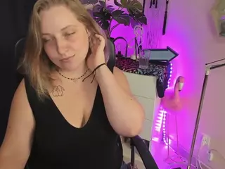 femmeMAGGIE's Live Sex Cam Show