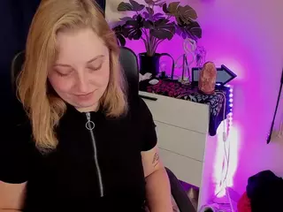 femmeMAGGIE's Live Sex Cam Show