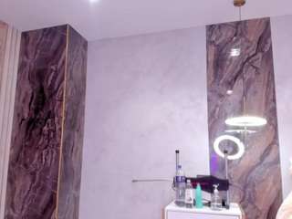 Live webcam model lenathompson on Soda Cams