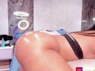 lenathompson's CamSoda show and profile