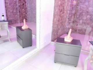 lenathompson Live Webcam on CamSoda