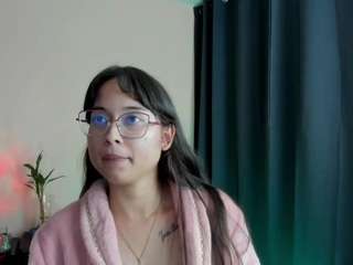 shantalcerezo live webcam on Soda Cams