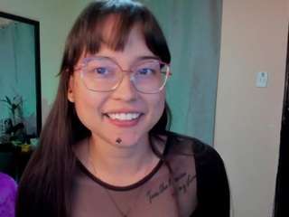 sahantalcerezo Live Webcam on CamSoda