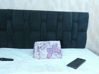 arianadiosa Live Webcam on CamSoda