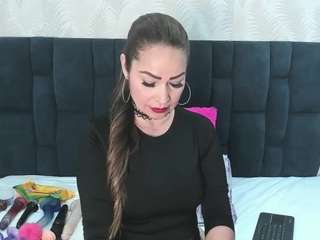 arianadiosa Live Webcam on CamSoda