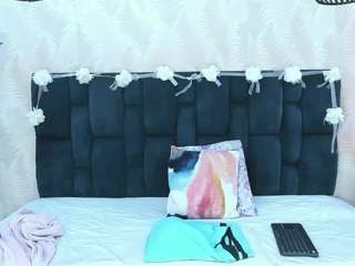 arianadiosa Live Webcam on CamSoda