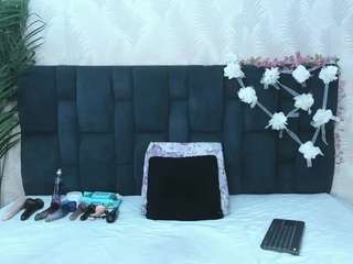 Live cam show with Ariana Diosa