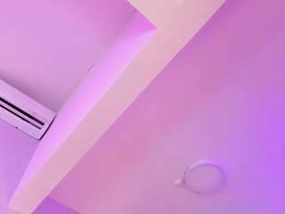 emmabakerr1 Live Webcam on CamSoda
