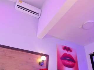 emmabakerr1 Live Webcam on CamSoda