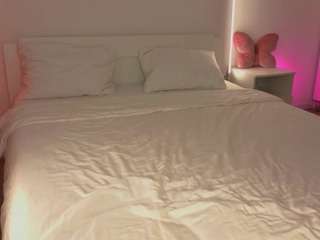 LoveJulie live cam preview