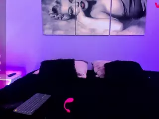 Violete-cutte's Live Sex Cam Show