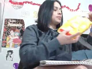 saray-extrovert webcam