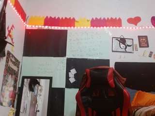 Live cam show with saray-extrovert