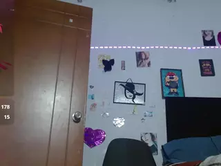 saray-extrovert's Live Sex Cam Show