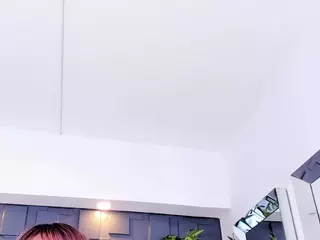 Sharlotteee69's Live Sex Cam Show