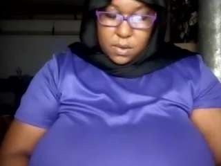 VIRGOADORED live cam preview
