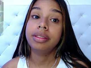  tiny-ebonyy chat room